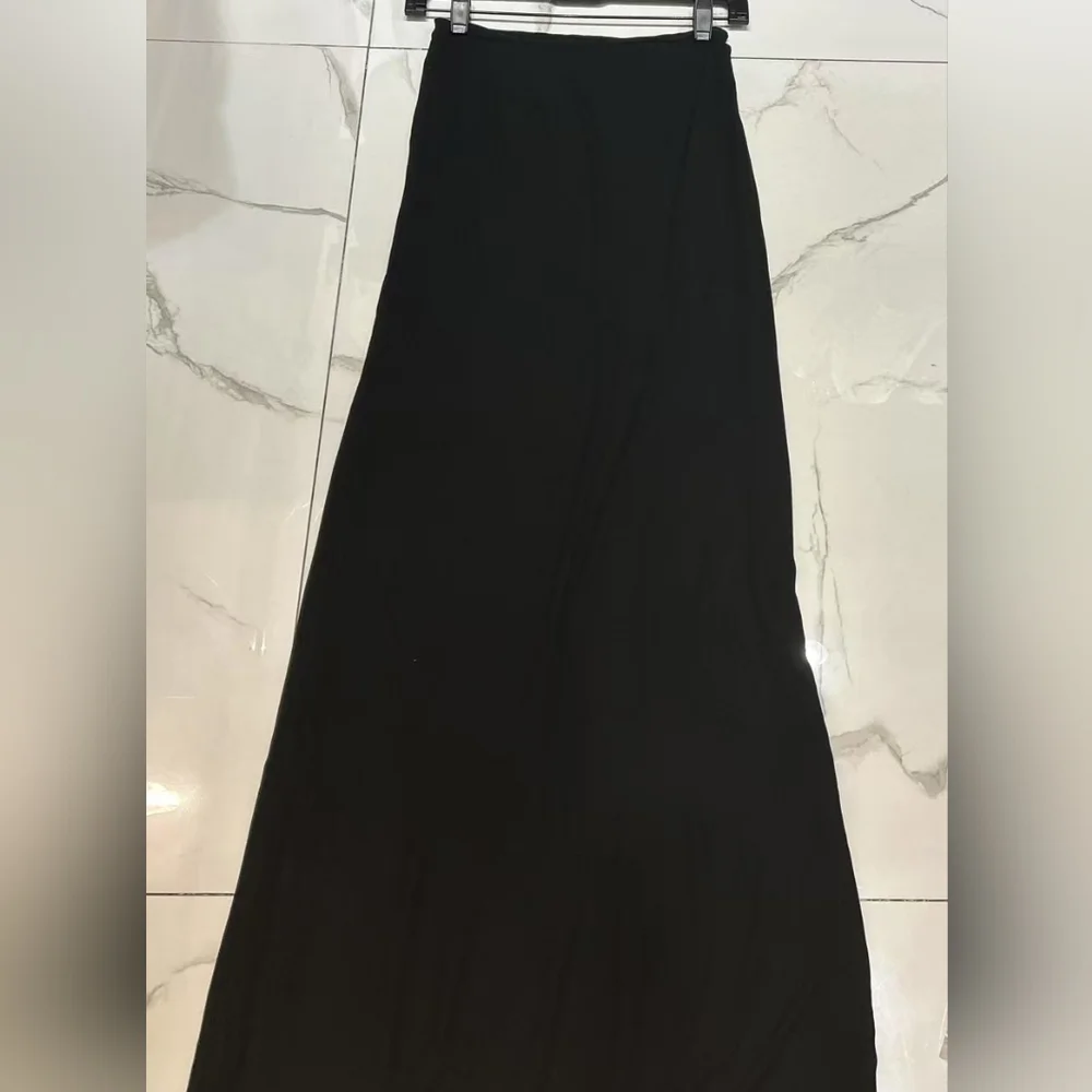 Helsa Sheer Knit Layered Maxi Skirt - Picture 5 of 6